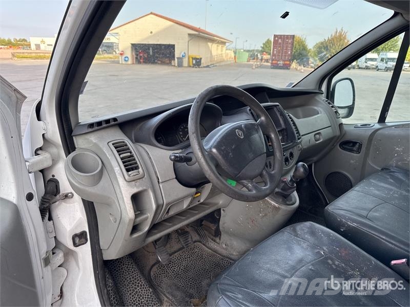 Renault Trafic Lätta skåpbilar