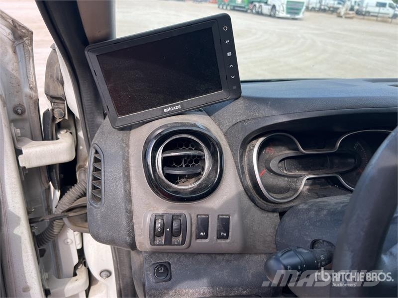 Renault Trafic Lätta skåpbilar