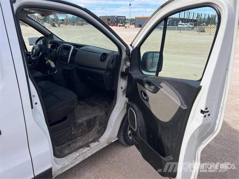 Renault Trafic Lätta skåpbilar