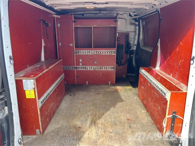 Renault Trafic Lätta skåpbilar