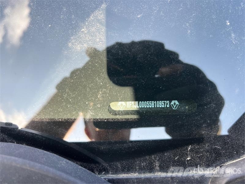 Renault Trafic 9 Passenger Van Gesloten bedrijfswagens
