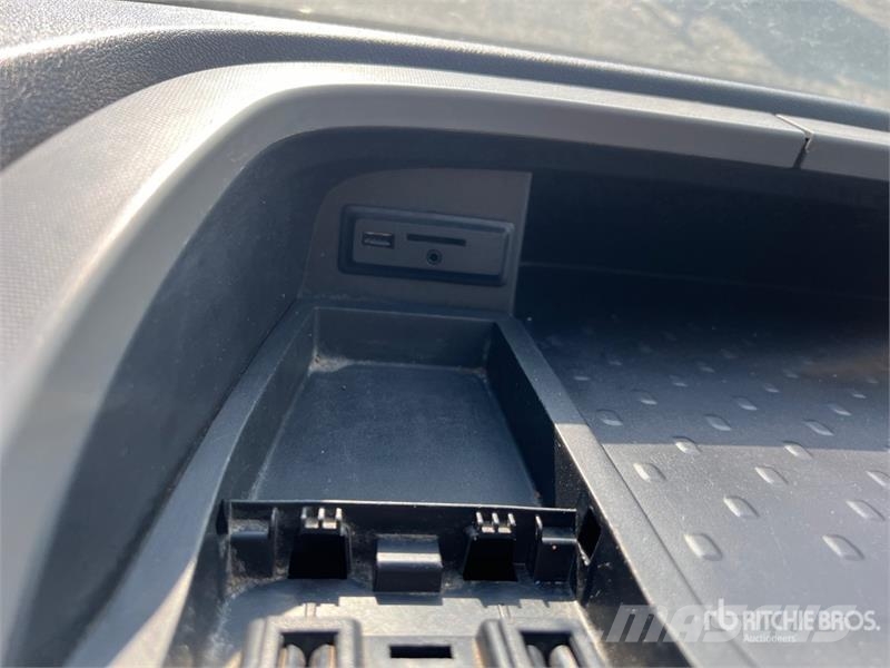 Renault Trafic 9 Passenger Van Gesloten bedrijfswagens