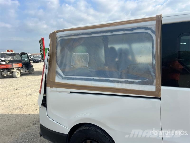Renault Trafic 9 Passenger Van Panel vans