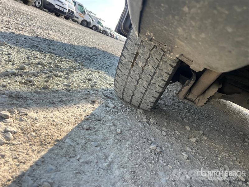 Renault Trafic 9 Passenger Van Gesloten bedrijfswagens