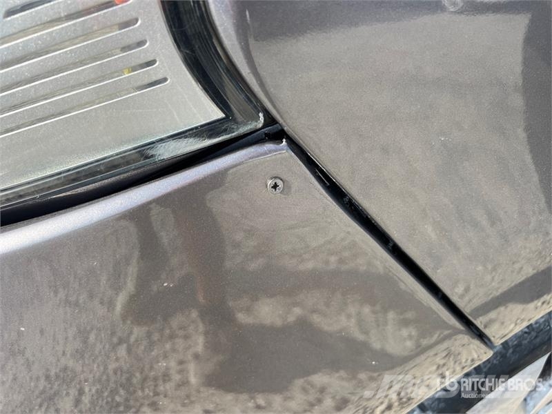 Renault Trafic 9 Passenger Van Gesloten bedrijfswagens
