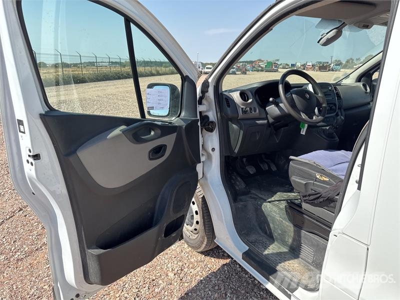 Renault Trafic dCi 145 Vehicule Utilitaire Cargo Van (Inop Varebiler