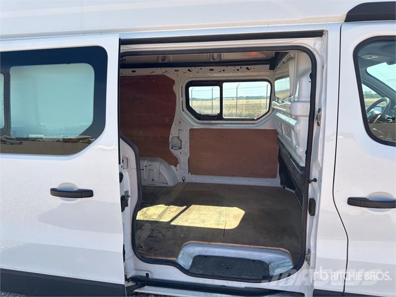 Renault Trafic dCi 145 Vehicule Utilitaire Cargo Van (Inop Varebiler