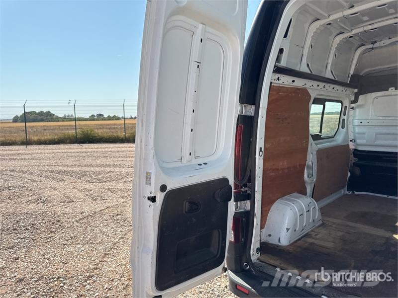 Renault Trafic dCi 145 Vehicule Utilitaire Cargo Van (Inop Varebiler