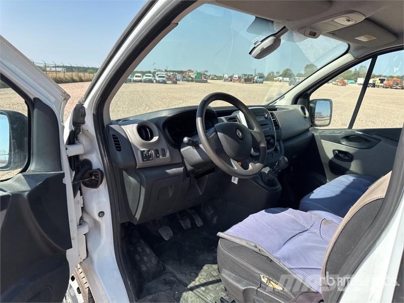 Renault Trafic dCi 145 Vehicule Utilitaire Cargo Van (Inop Varebiler