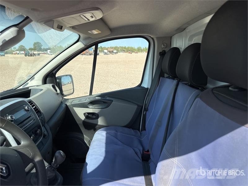 Renault Trafic dCi 145 Vehicule Utilitaire Cargo Van (Inop Varebiler