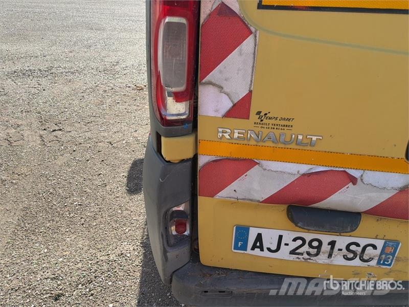 Renault Trafic dci 150 Vehicule Utilitaire Cargo Van (Inop Varebiler