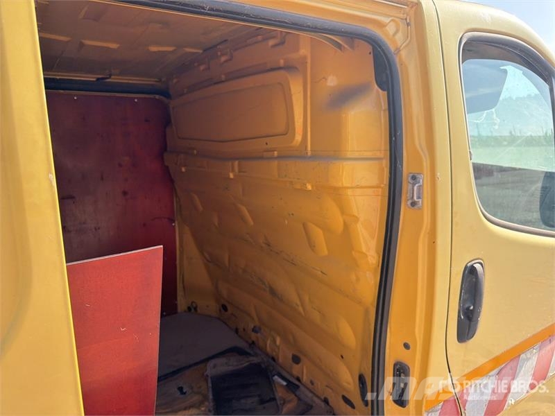 Renault Trafic dci 150 Vehicule Utilitaire Cargo Van (Inop Varebiler