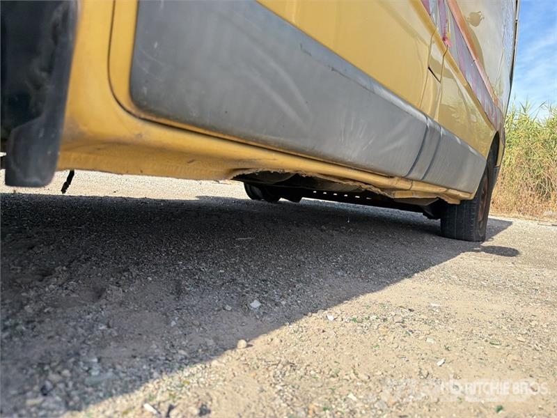 Renault Trafic dci 150 Vehicule Utilitaire Cargo Van (Inop Varebiler