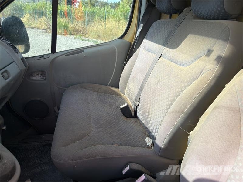 Renault Trafic dci 150 Vehicule Utilitaire Cargo Van (Inop Varebiler
