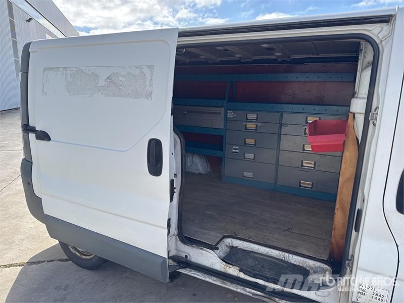 Renault Trafic dCi 80 Vehicule Utilitaire Cargo Van Varebiler