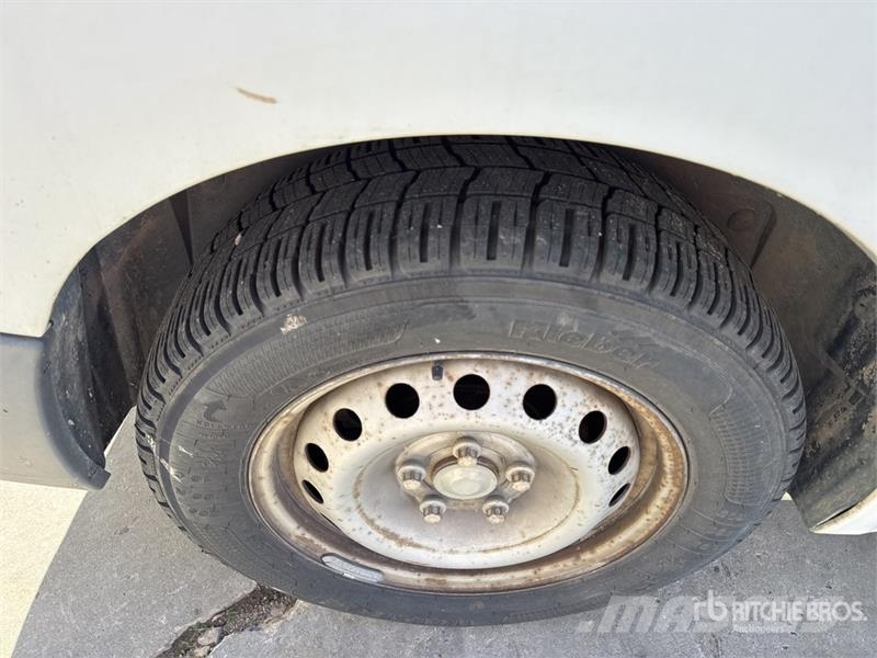Renault Trafic dCi 80 Vehicule Utilitaire Cargo Van Varebiler