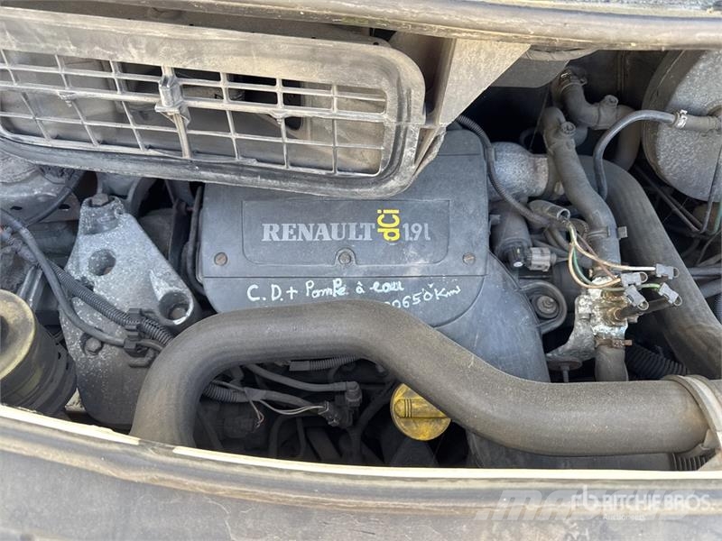 Renault Trafic dCi80 Vehicule Utilitaire Cargo Van Furgões