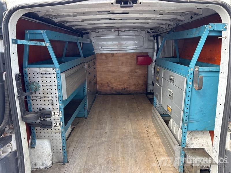 Renault Trafic dCi80 Vehicule Utilitaire Cargo Van Furgões