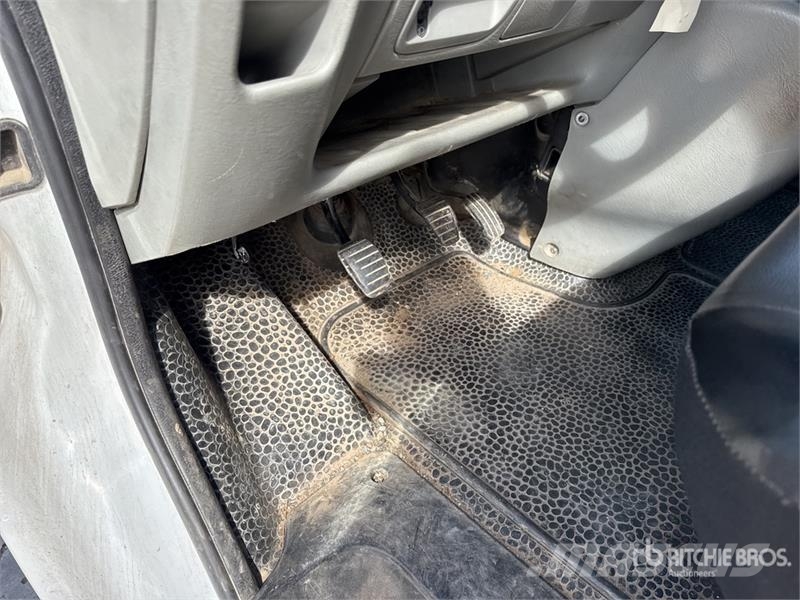 Renault Trafic dCi80 Vehicule Utilitaire Cargo Van Furgões
