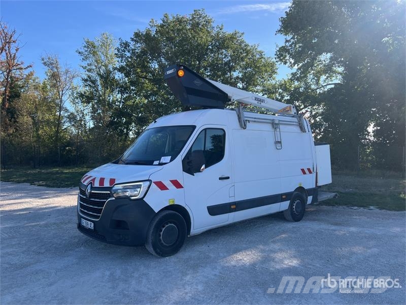 Renault VTL-135 EVO 13.2 m on Renault Master Camion Nacell 车载式高空作业车