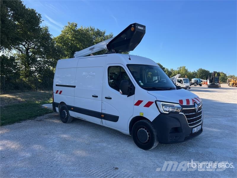 Renault VTL-135 EVO 13.2 m on Renault Master Camion Nacell 车载式高空作业车