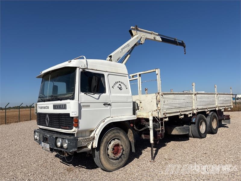 Renault Z.10000.0 on Renault DG-320.26 6x4 Flatbed Truck w Автокранове