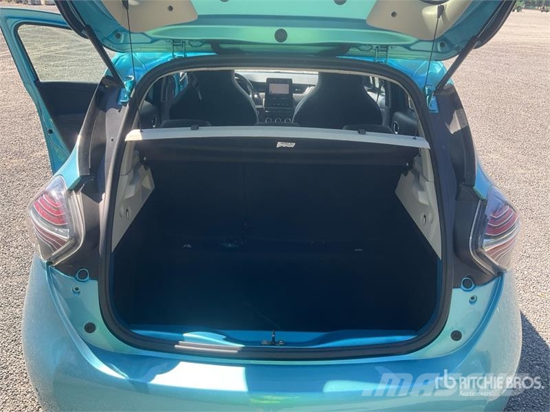 Renault Zoe R135 EL Intens 52 KWh Electric Automobile Masini