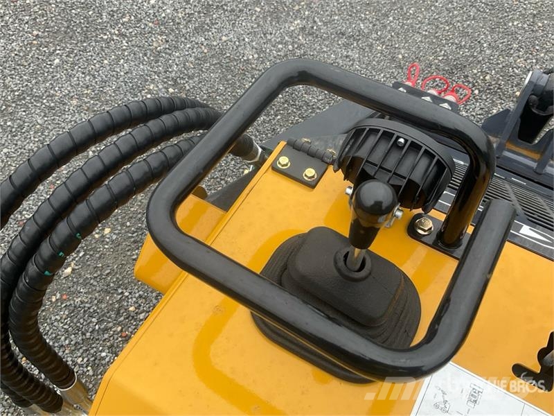 Rexus X480 Mini Compact Track Loader (Unused) Lietoti riteņu kompaktiekrāvēji