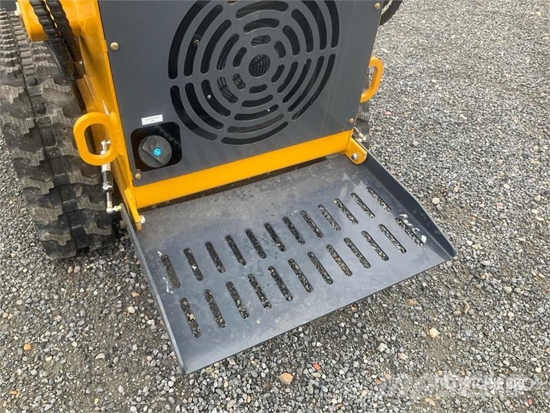 Rexus YF380 Mini Compact Track Loader (Unused) Lietoti riteņu kompaktiekrāvēji
