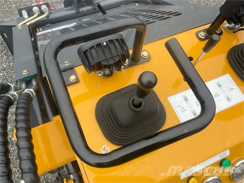 Rexus YF380 Mini Compact Track Loader (Unused) Lietoti riteņu kompaktiekrāvēji