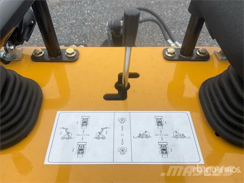Rexus YF380 Mini Compact Track Loader (Unused) Lietoti riteņu kompaktiekrāvēji