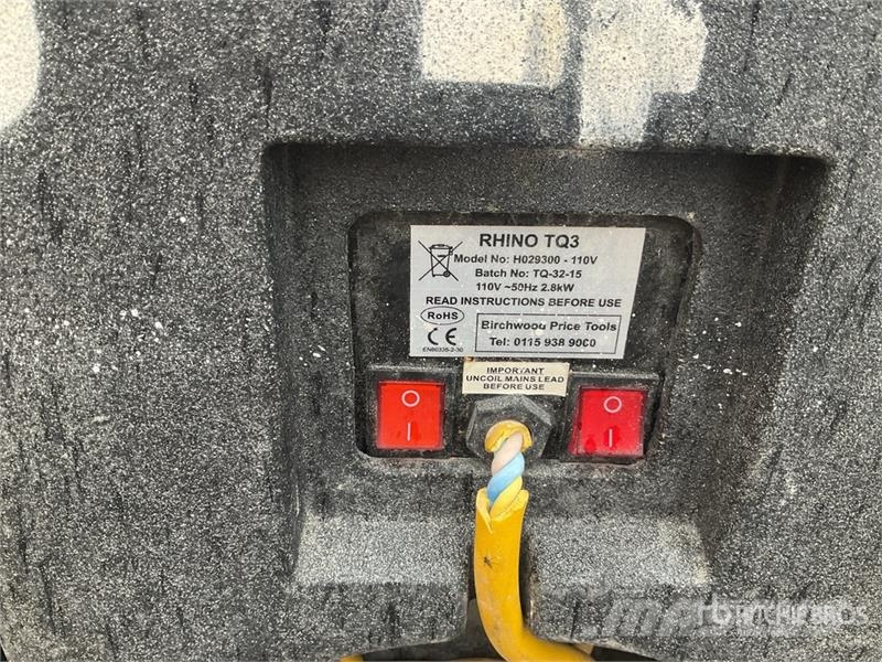 Rhino of (10) Rhino TQ3 Space Heater معدات التسخين والإذابة