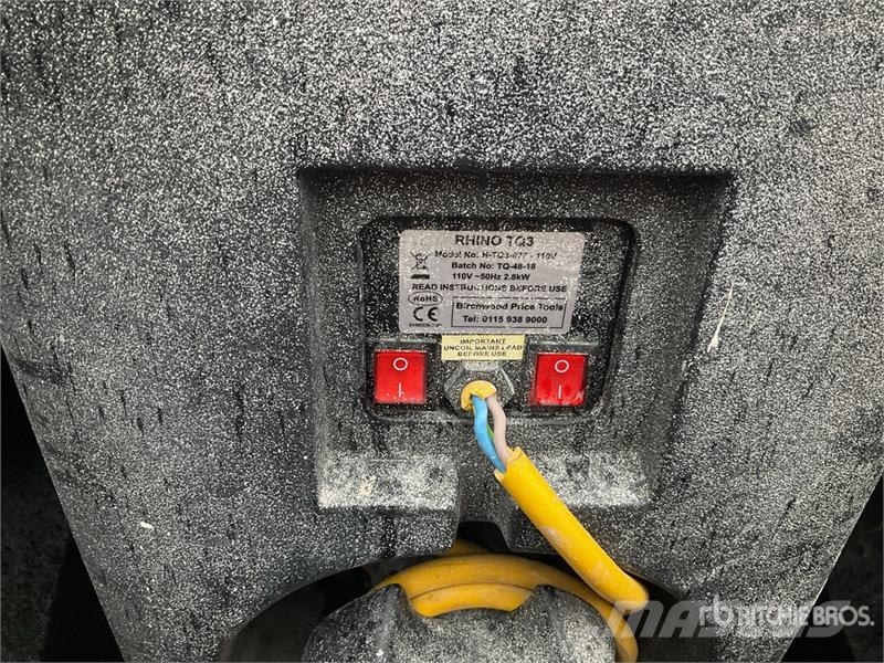 Rhino of (10) Rhino TQ3 Space Heater معدات التسخين والإذابة