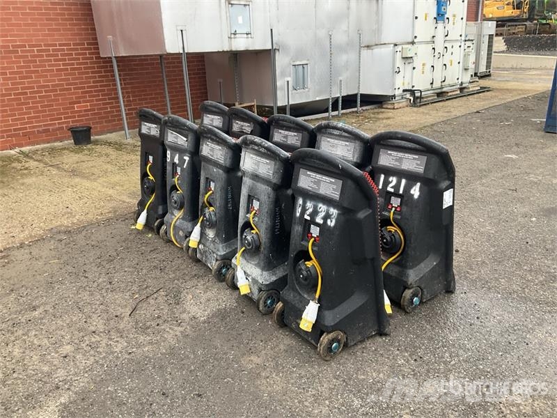 Rhino of (10) Rhino TQ3 Space Heater معدات التسخين والإذابة