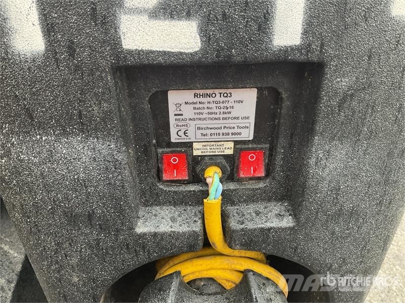 Rhino of (10) Rhino TQ3 Space Heater معدات التسخين والإذابة