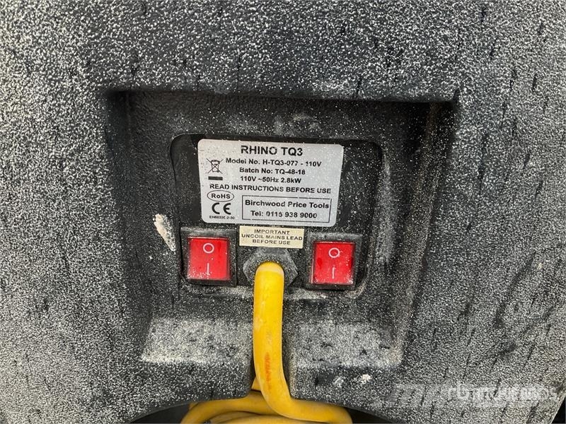 Rhino of (10) Rhino TQ3 Space Heater معدات التسخين والإذابة