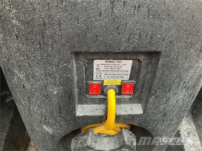 Rhino of (10) Rhino TQ3 Space Heater معدات التسخين والإذابة