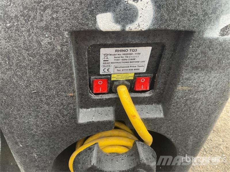 Rhino of (10) Rhino TQ3 Space Heater معدات التسخين والإذابة
