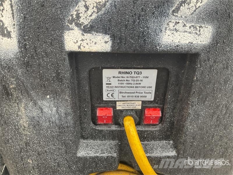 Rhino of (10) Rhino TQ3 Space Heater معدات التسخين والإذابة