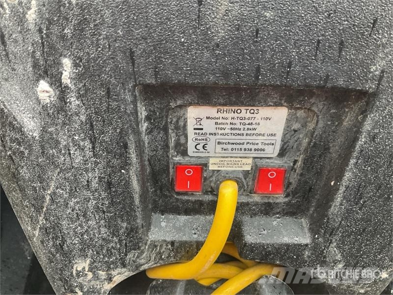 Rhino of (10) Rhino TQ3 Space Heater معدات التسخين والإذابة