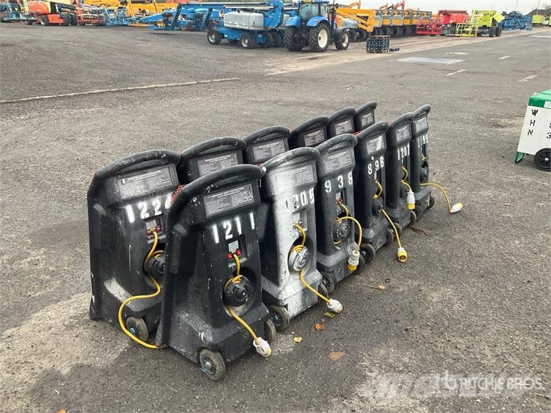 Rhino of (12) Rhino TQ3 Space Heater معدات التسخين والإذابة