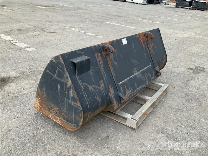 Rhinox 2230 mm Telehandler Bucket دلاء