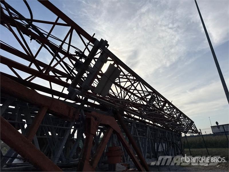 Rimagru S45 3000 kg T/A Self-Erecting Tower Crane Tornkraanad
