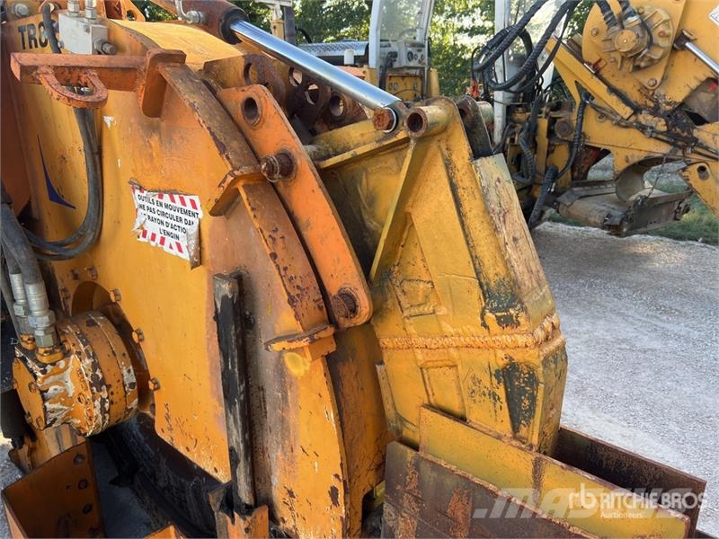 Rivard PORTEUR RIV 152 Tracked Trancheuse Sur Chen Trenchers