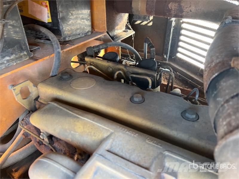 Rivard PORTEUR RIV 152 Tracked Trancheuse Sur Chen Trancheuse