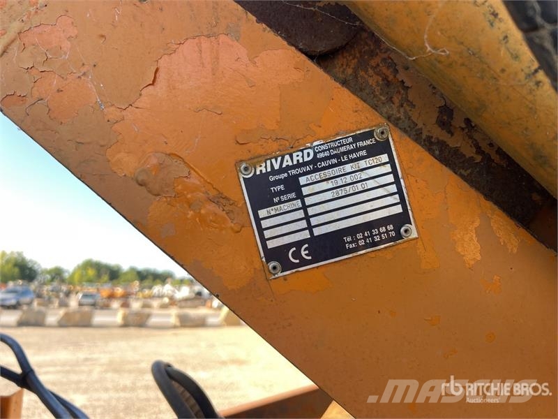Rivard PORTEUR RIV 152 Tracked Trancheuse Sur Chen Trancheuse