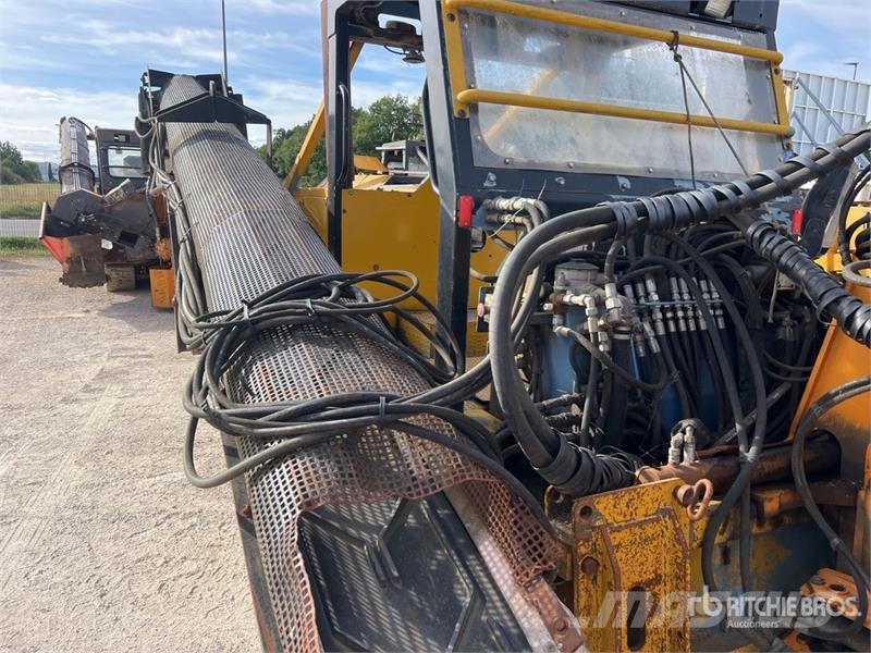 Rivard Porteur Riv 152 Tracked Trancheuse Sur Chen Trenchers