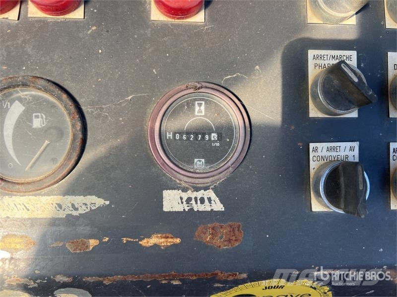 Rivard PORTEUR RIV 152 Tracked Trancheuse Sur Chen Trancheuse