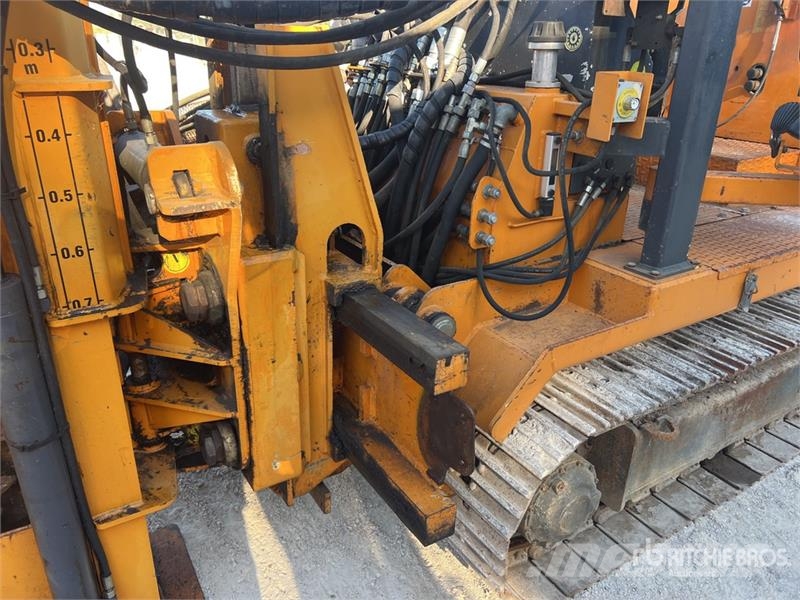 Rivard PORTEUR RIV 152 Tracked Trancheuse Sur Chen Trenchers