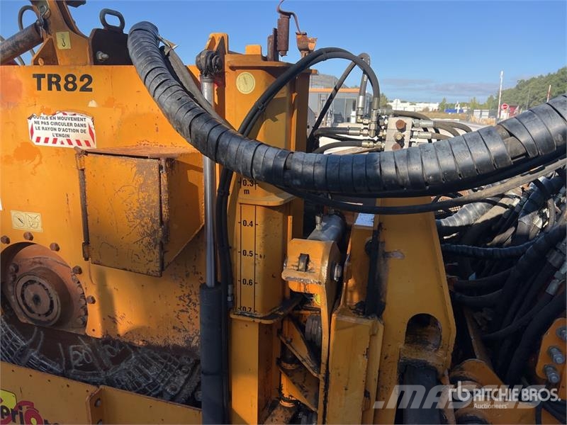 Rivard PORTEUR RIV 152 Tracked Trancheuse Sur Chen Trenchers